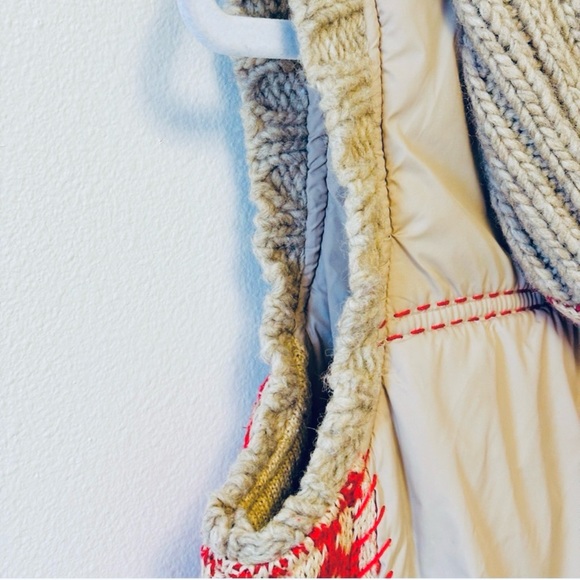Free People Hooded Knit & Puffer Vest – Tan & Red Fair Isle – Size M - Picture 12 of 16